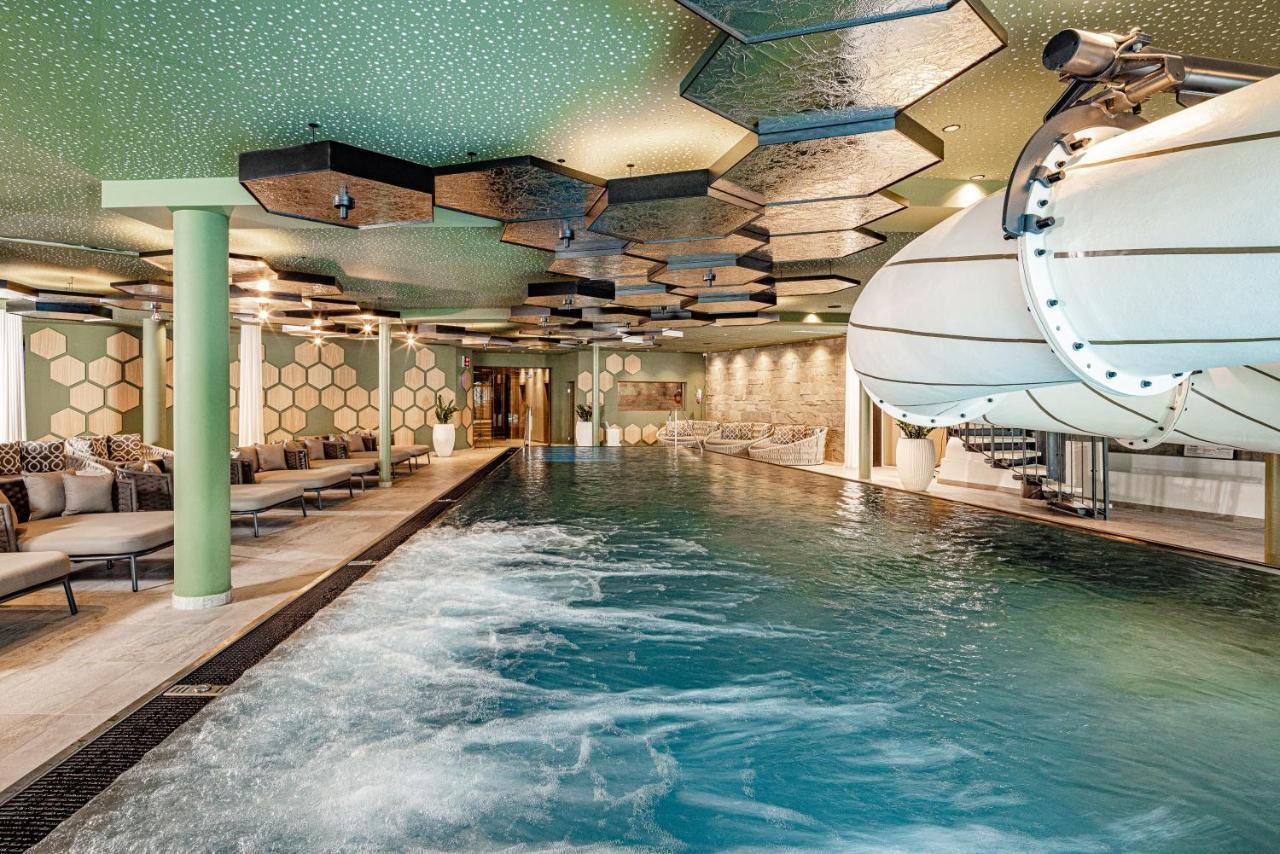 Alpine Luxury Spa Resort Schwarzenstein Лутаго Екстериор снимка