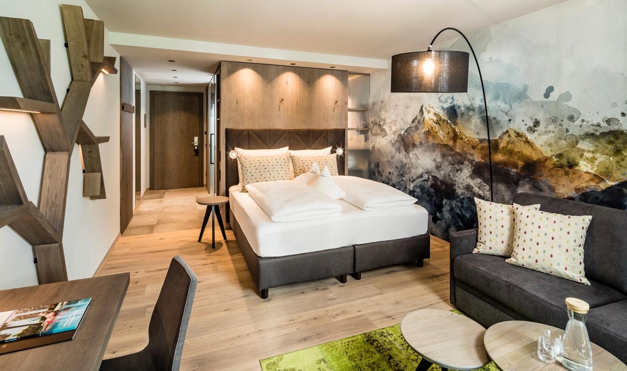 Alpine Luxury Spa Resort Schwarzenstein Лутаго Екстериор снимка
