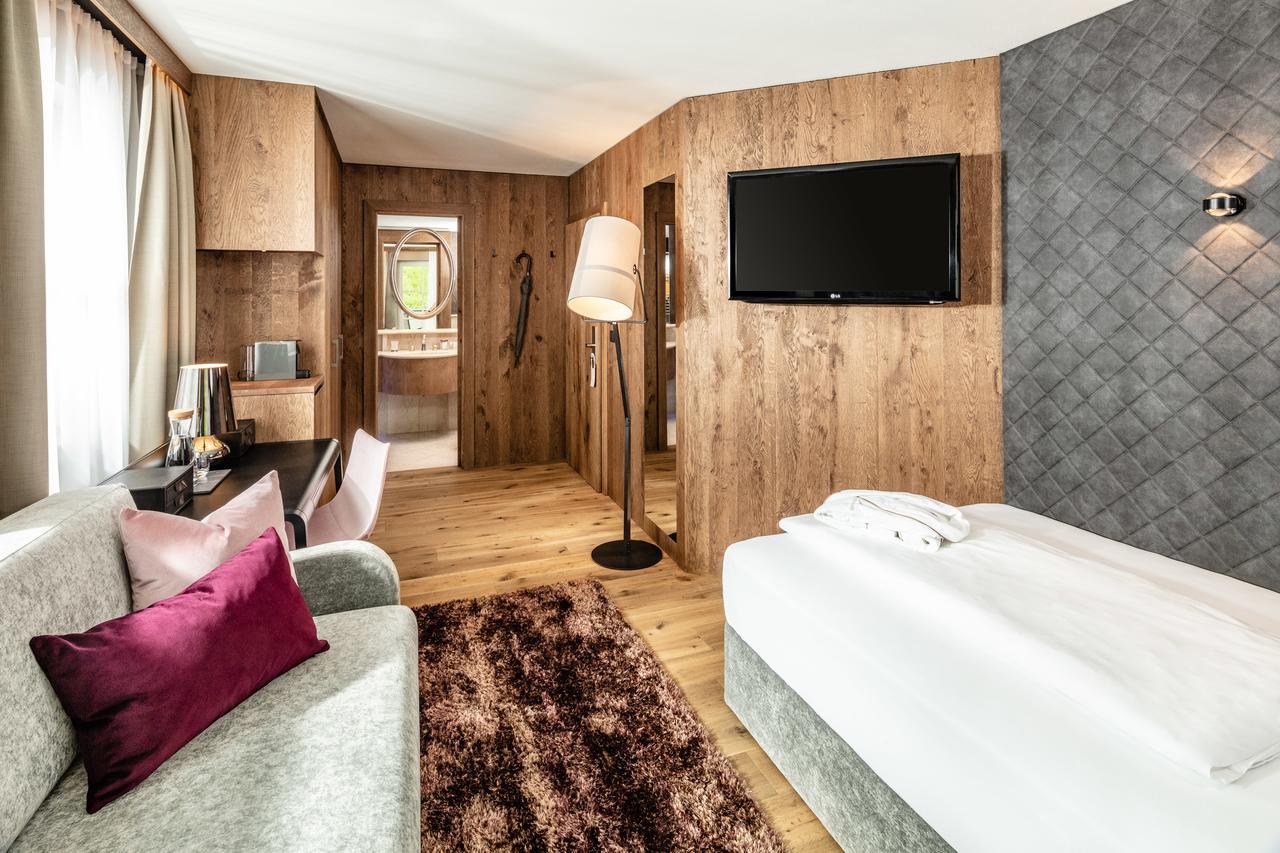 Alpine Luxury Spa Resort Schwarzenstein Лутаго Екстериор снимка